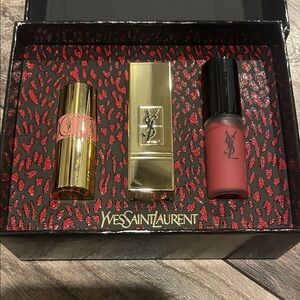 Yves Saint Laurent lipstick kit new not full sie